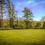 Stanley House 3*